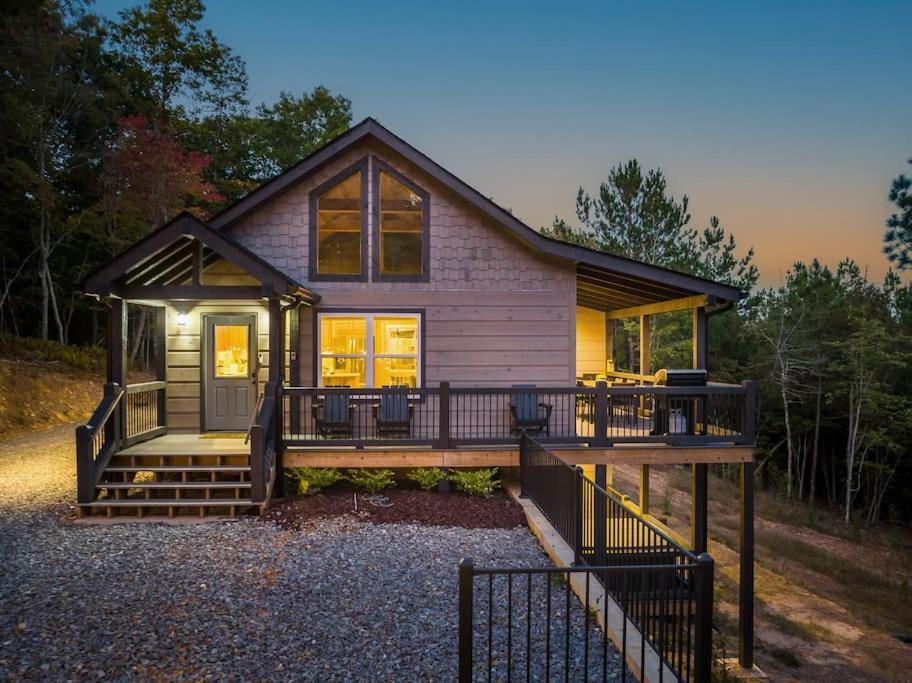 The Llaguna Lodge - New Cabin, Sleeps 10, Fire Pit, Hot Tub, In Blue Ridge , Ga Zewnętrze zdjęcie