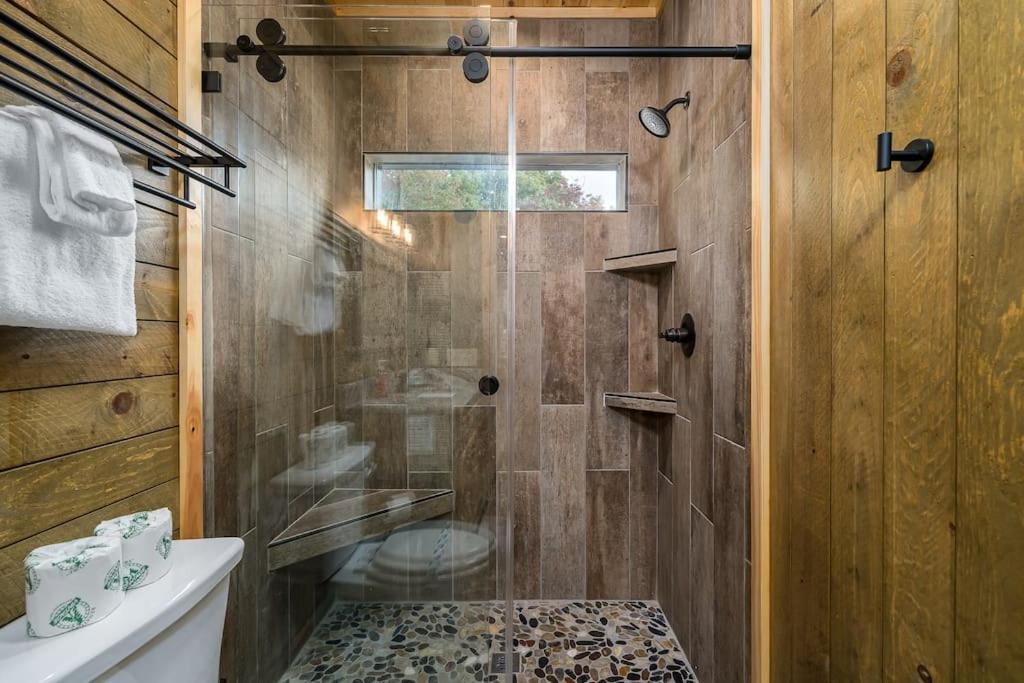 The Llaguna Lodge - New Cabin, Sleeps 10, Fire Pit, Hot Tub, In Blue Ridge , Ga Zewnętrze zdjęcie